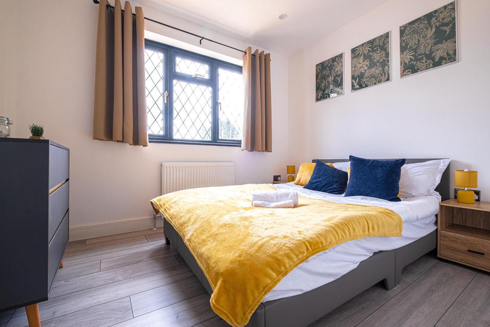 7 Guests - 4 Bedroom - Free Wi-Fi - Kettering Eksteriør billede